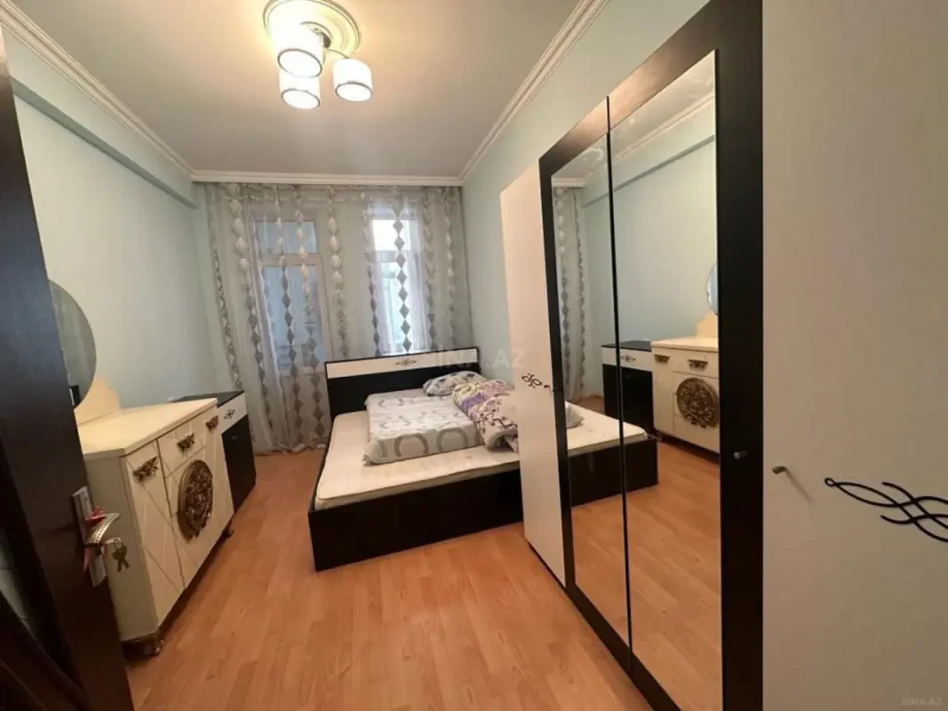 Kirayə verilir 2 otaqlı mənzil 60 m²