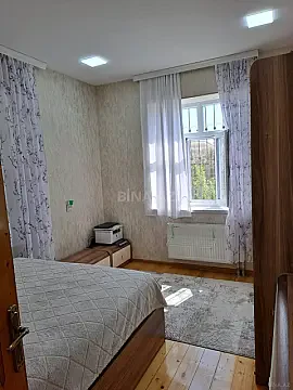 Satılır 5 otaqlı həyət evi 145 m² — Oğuz 5 otaq 145.00 m²