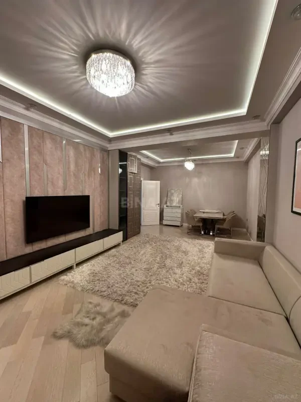 Kirayə verilir 2 otaqlı mənzil 90 m²