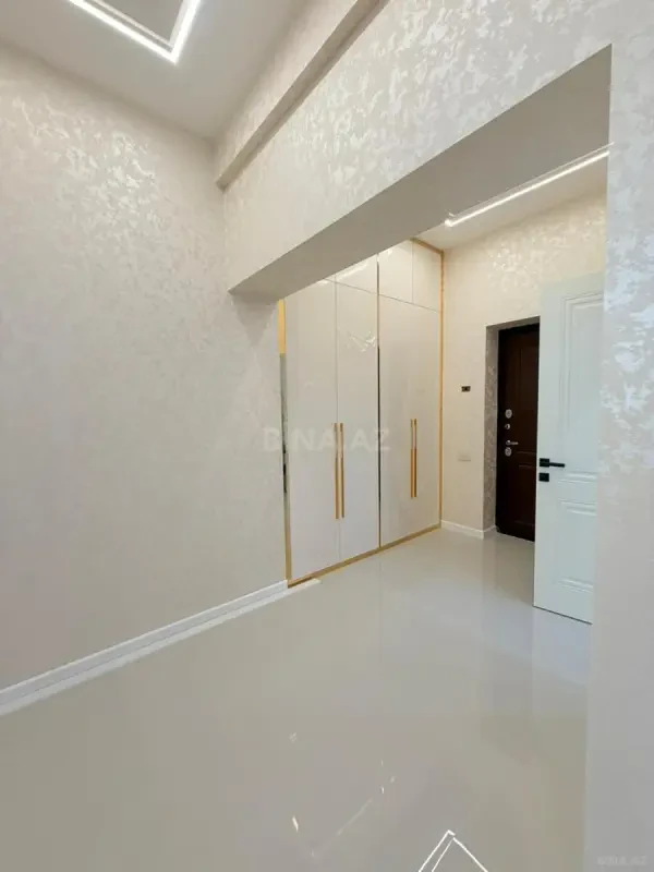 Kirayə verilir 2 otaqlı mənzil 78 m²