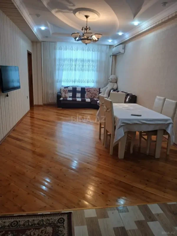 Satılır 4 otaqlı mənzil 125 m²