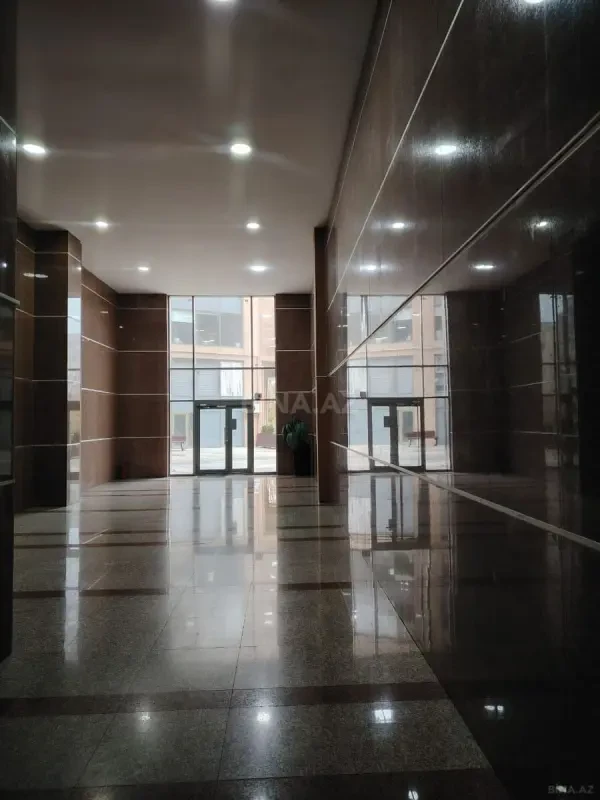 Satılır 4 otaqlı mənzil 170 m²