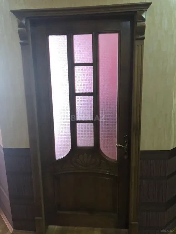 Satılır 4 otaqlı mənzil 148 m²