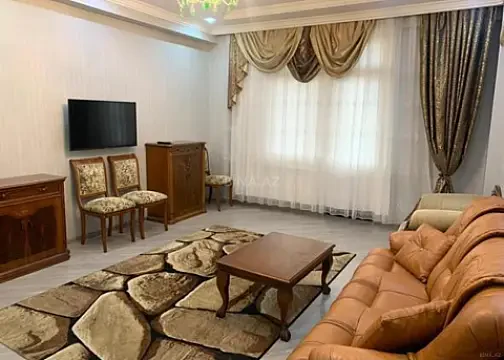 Kirayə verilir 2 otaqlı mənzil 79 m² — Bakı 2 otaq 79.00 m²