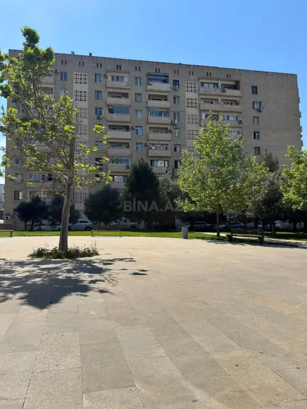 Kirayə verilir 4 otaqlı mənzil 140 m²