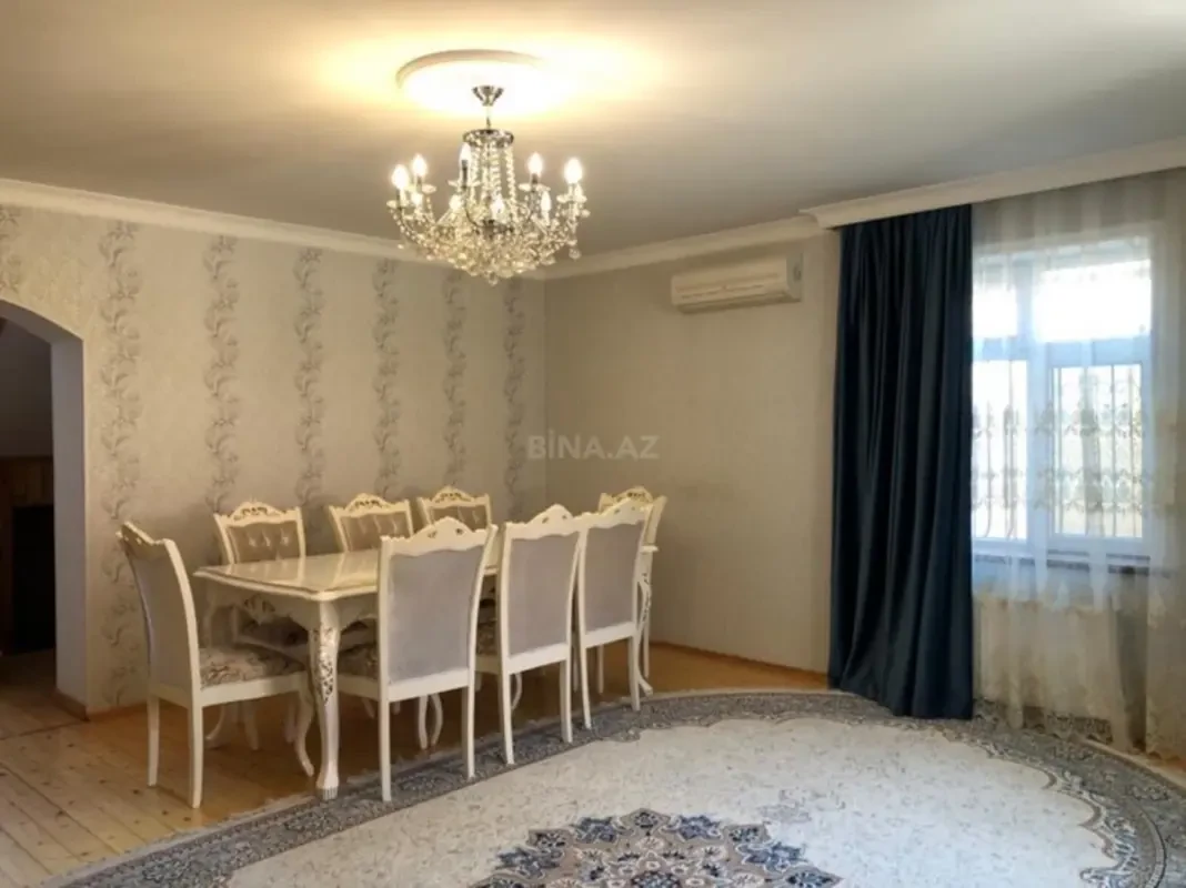 Satılır 6 otaqlı həyət evi 200 m²