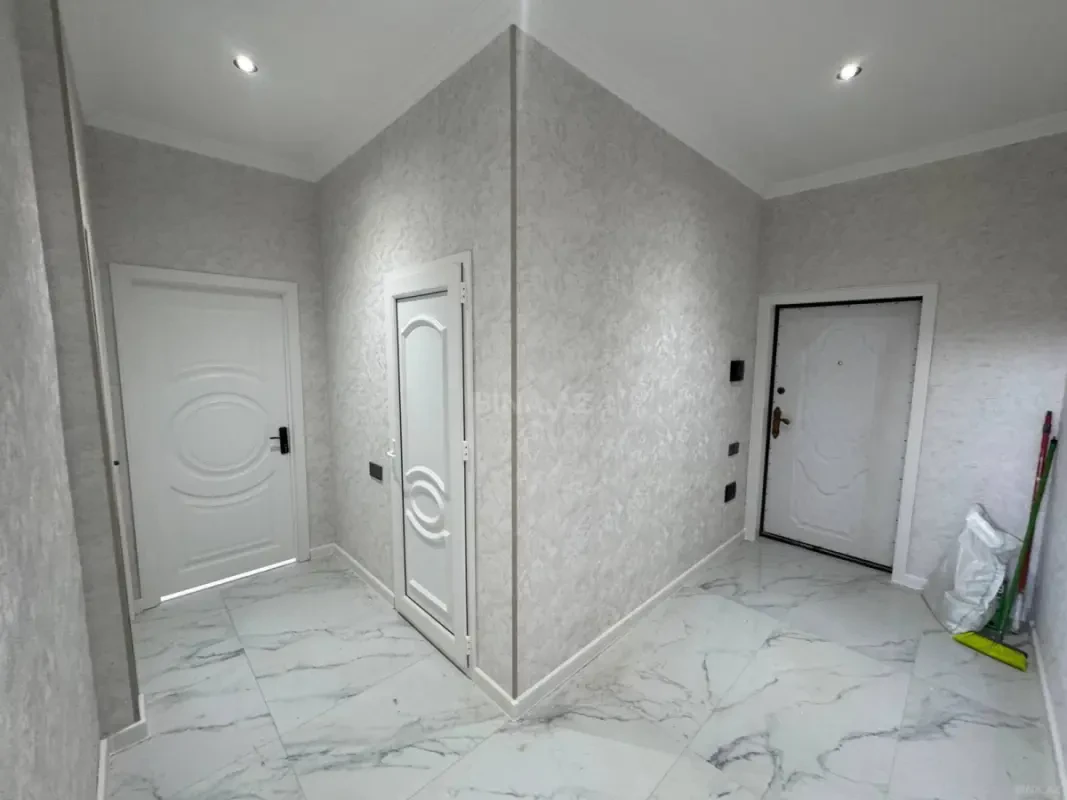 Satılır 3 otaqlı mənzil 83 m²