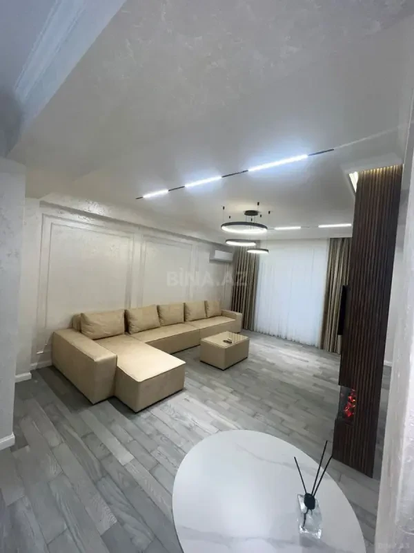 Kirayə verilir 3 otaqlı mənzil 130 m²