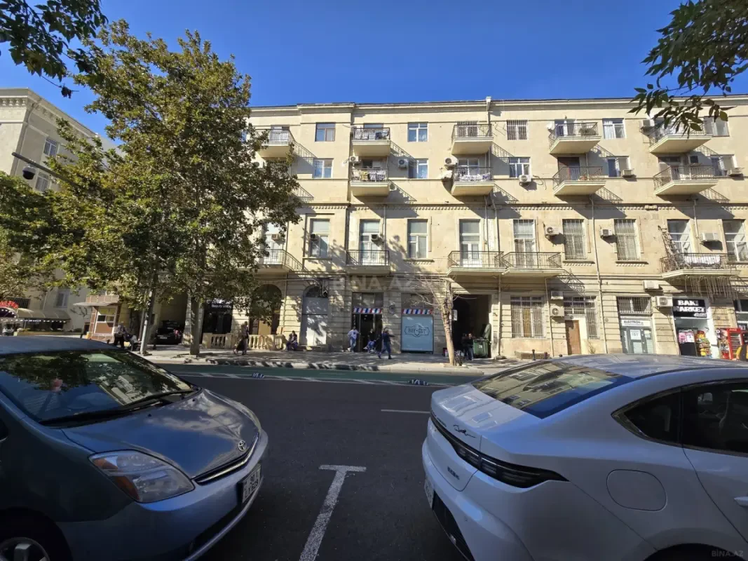 Satılır 2 otaqlı mənzil 55 m²
