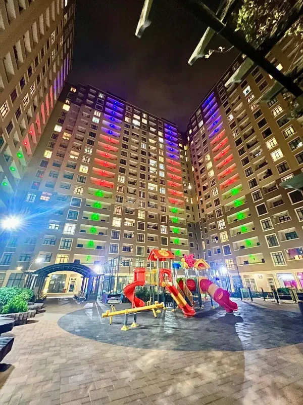 Satılır 3 otaqlı mənzil 117 m²