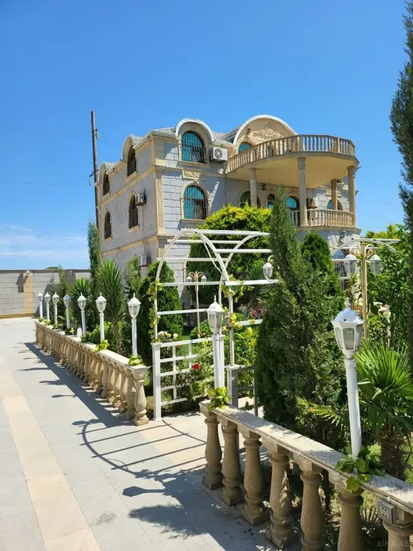 Satılır həyət evi 1200 m²