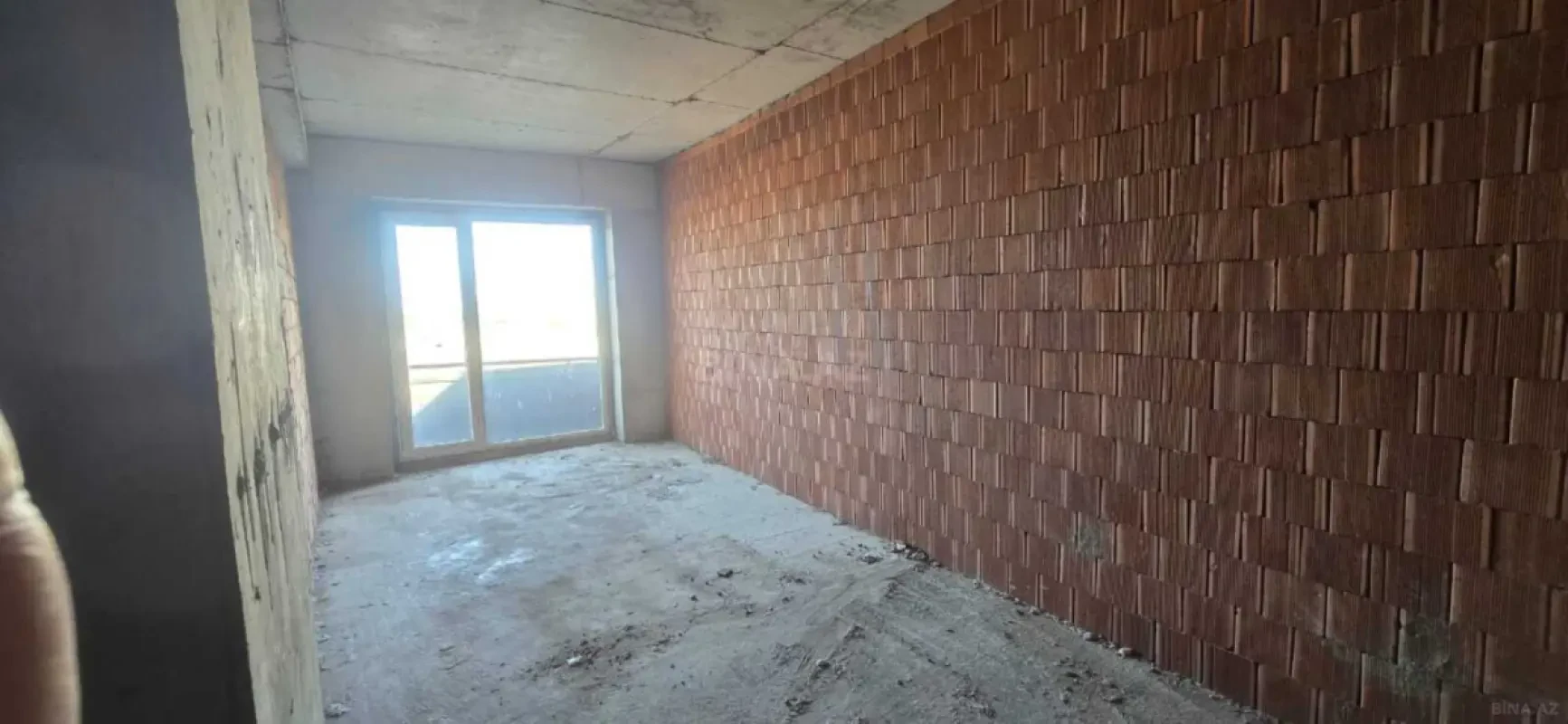 Satılır 3 otaqlı mənzil 110 m²