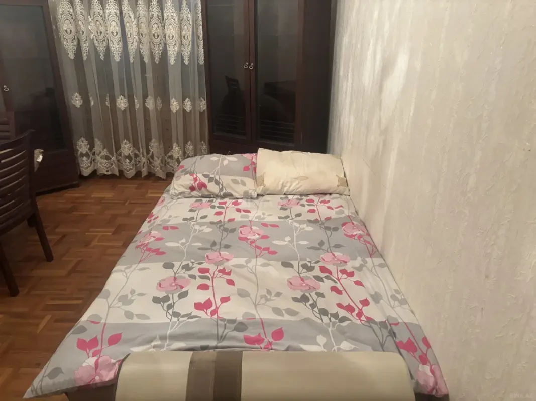 Kirayə verilir 4 otaqlı mənzil 88 m²