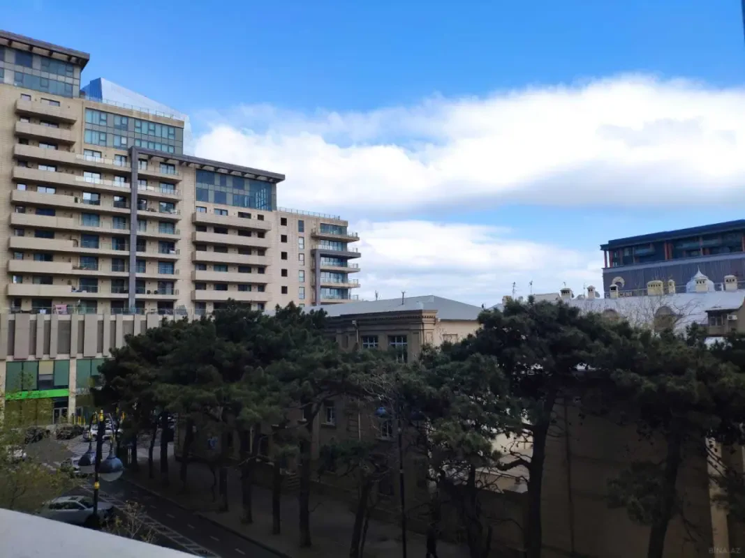 Satılır 2 otaqlı mənzil 56 m²