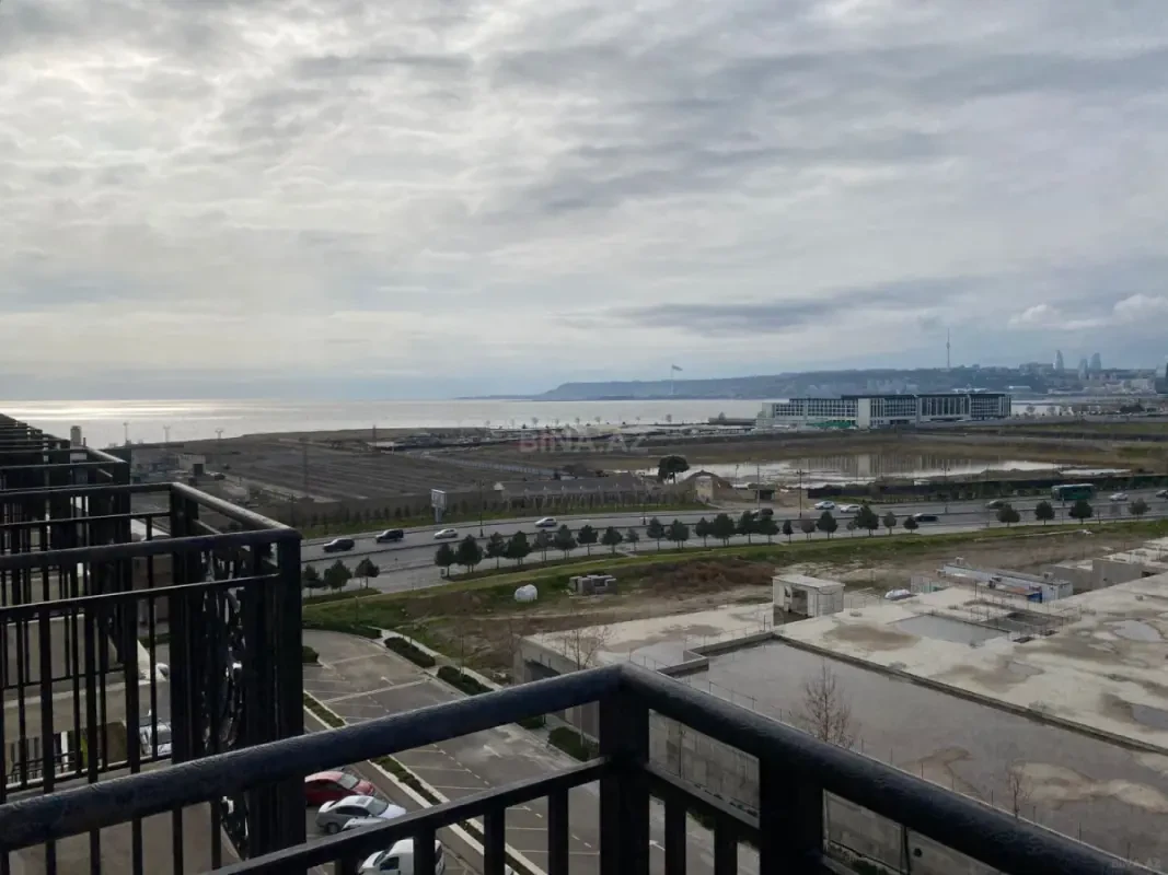Satılır 4 otaqlı mənzil 184.6 m²
