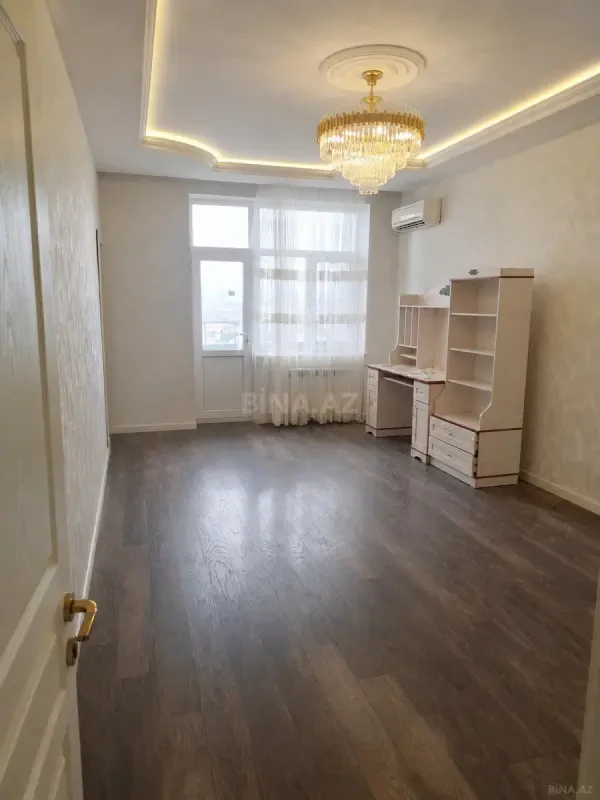 Kirayə verilir 2 otaqlı mənzil 65 m²