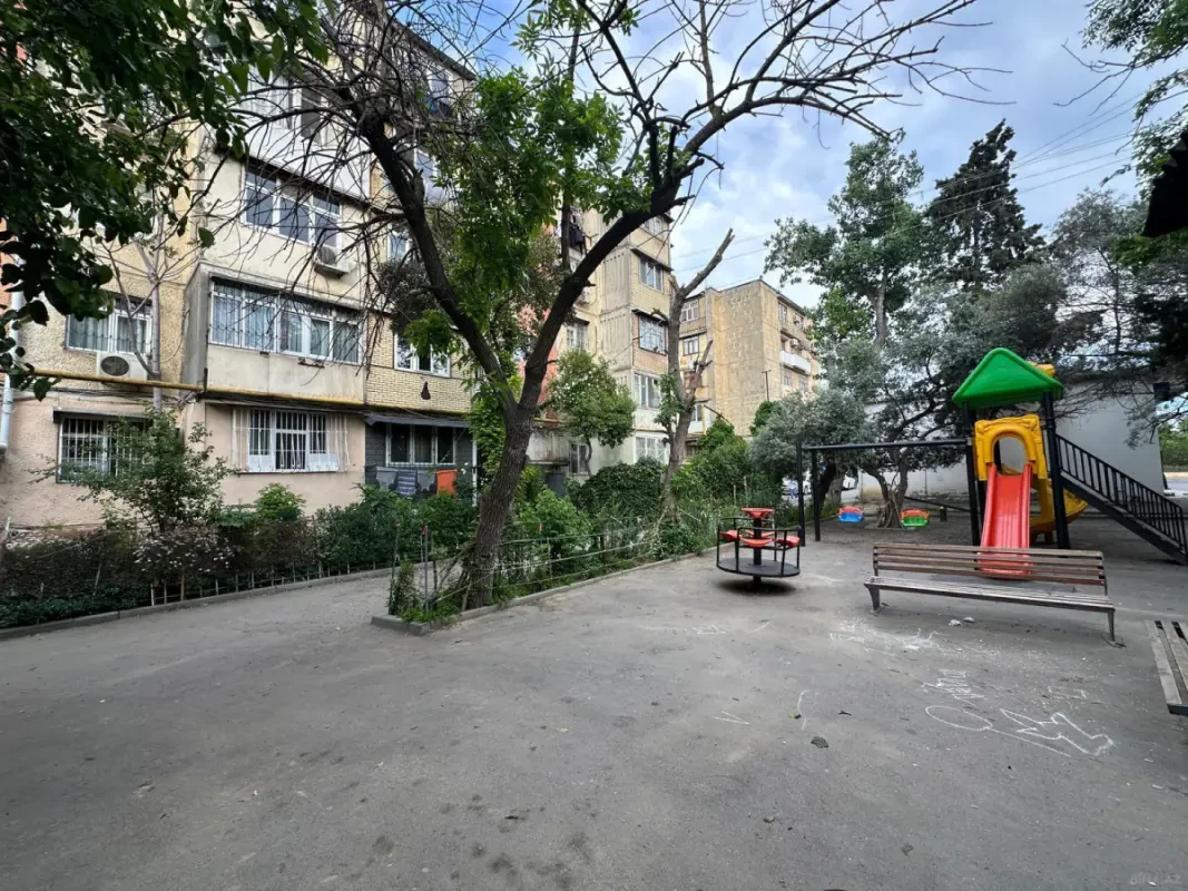 Satılır 3 otaqlı mənzil 80 m²