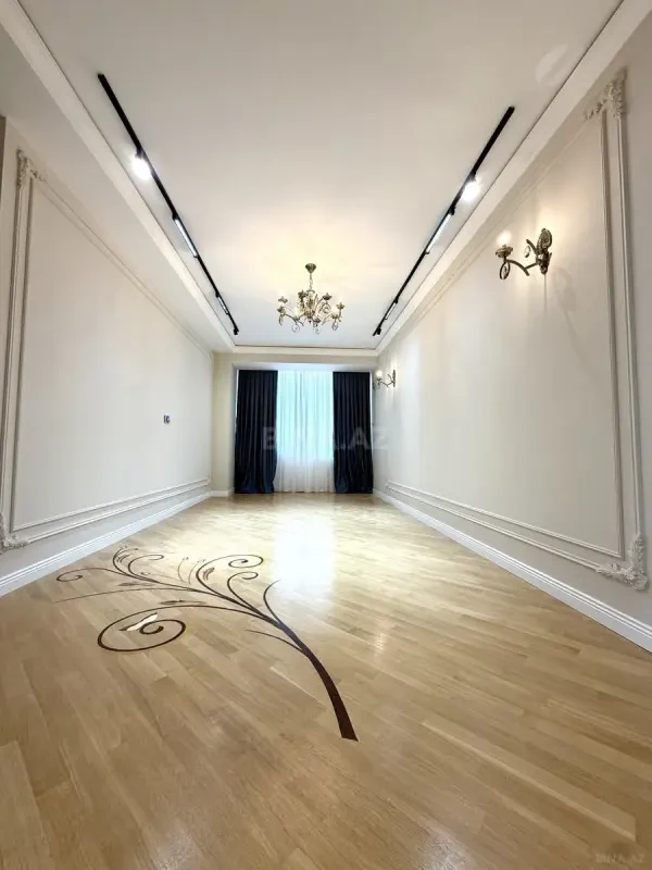 Satılır 3 otaqlı mənzil 110 m²
