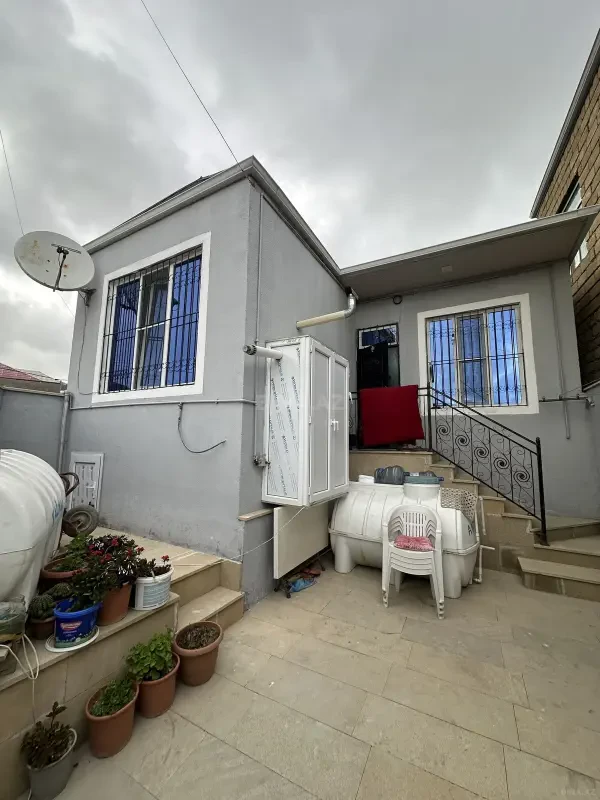 Satılır 4 otaqlı həyət evi 100 m²