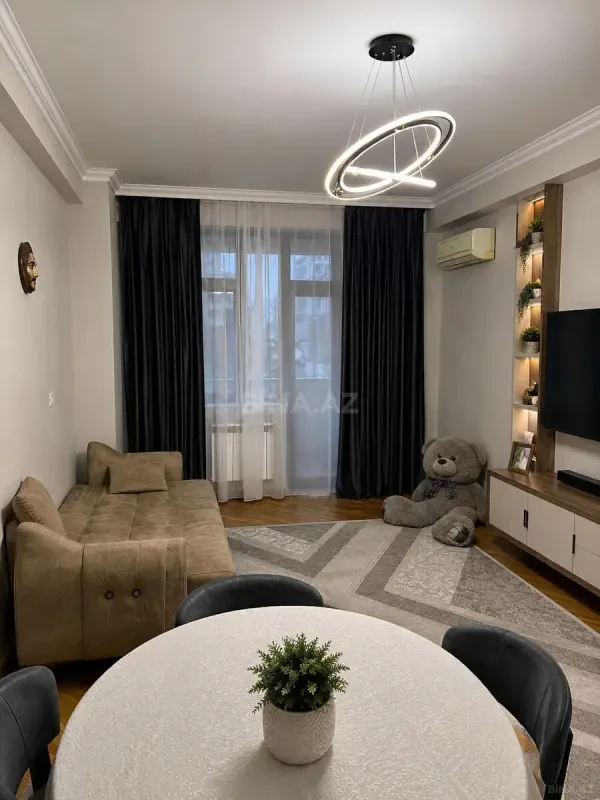 Satılır 3 otaqlı mənzil 93 m²