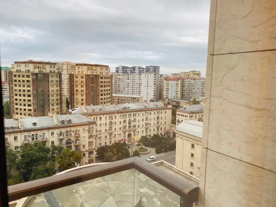 Kirayə verilir 2 otaqlı mənzil 83 m²