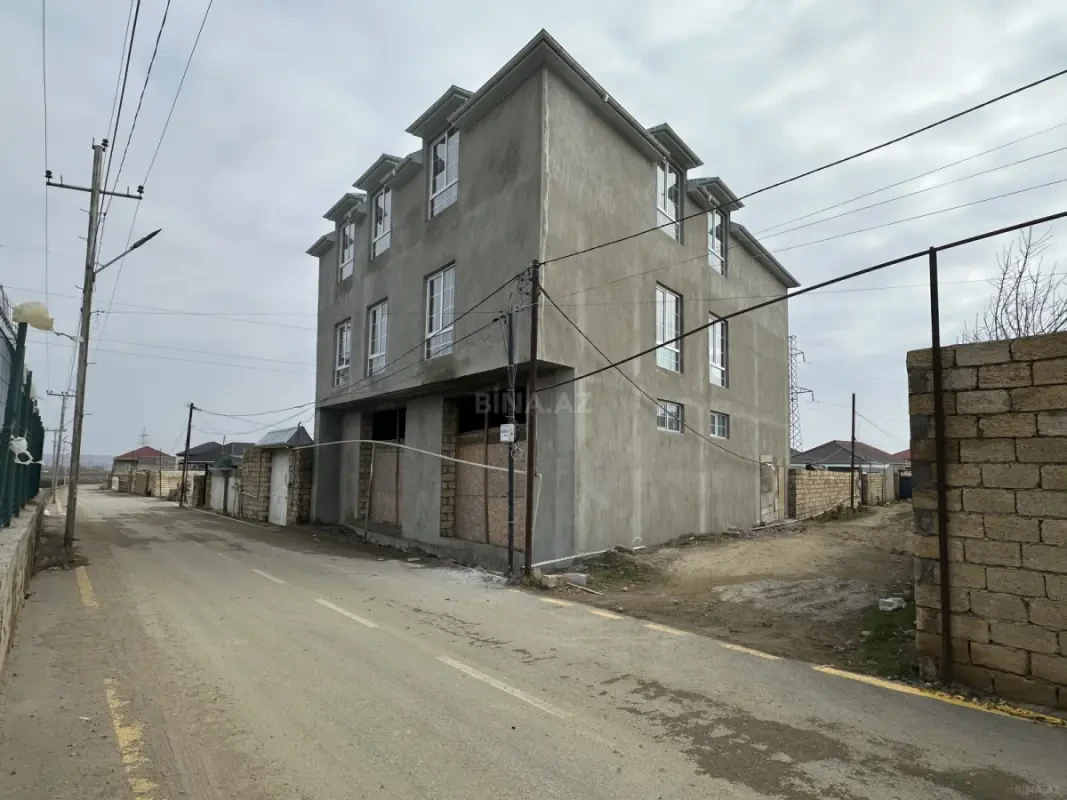 Kirayə verilir obyekt 220 m²