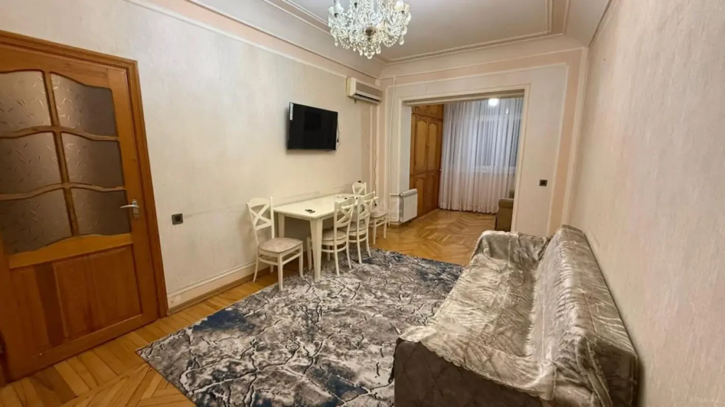 Kirayə verilir 2 otaqlı mənzil 50 m²