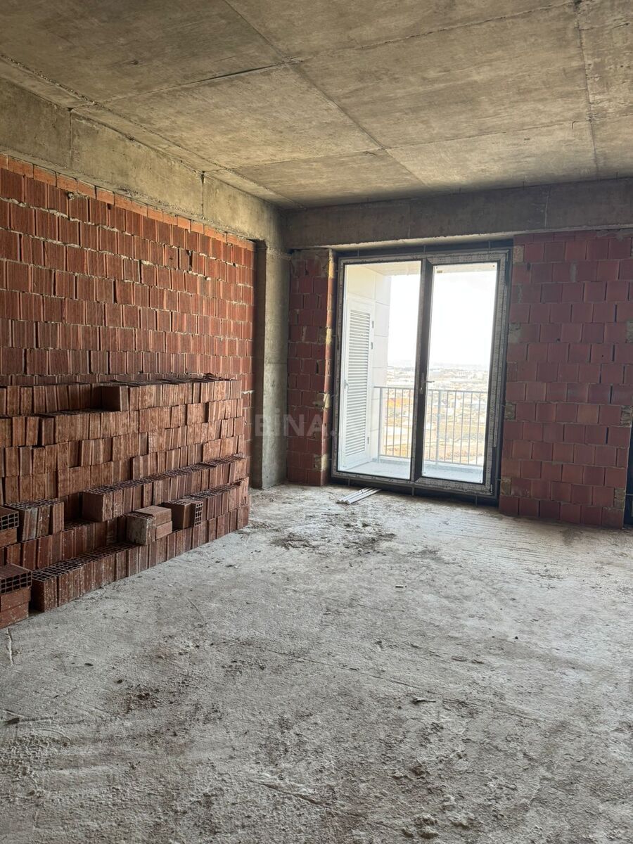 Satılır 2 otaqlı mənzil 72 m²