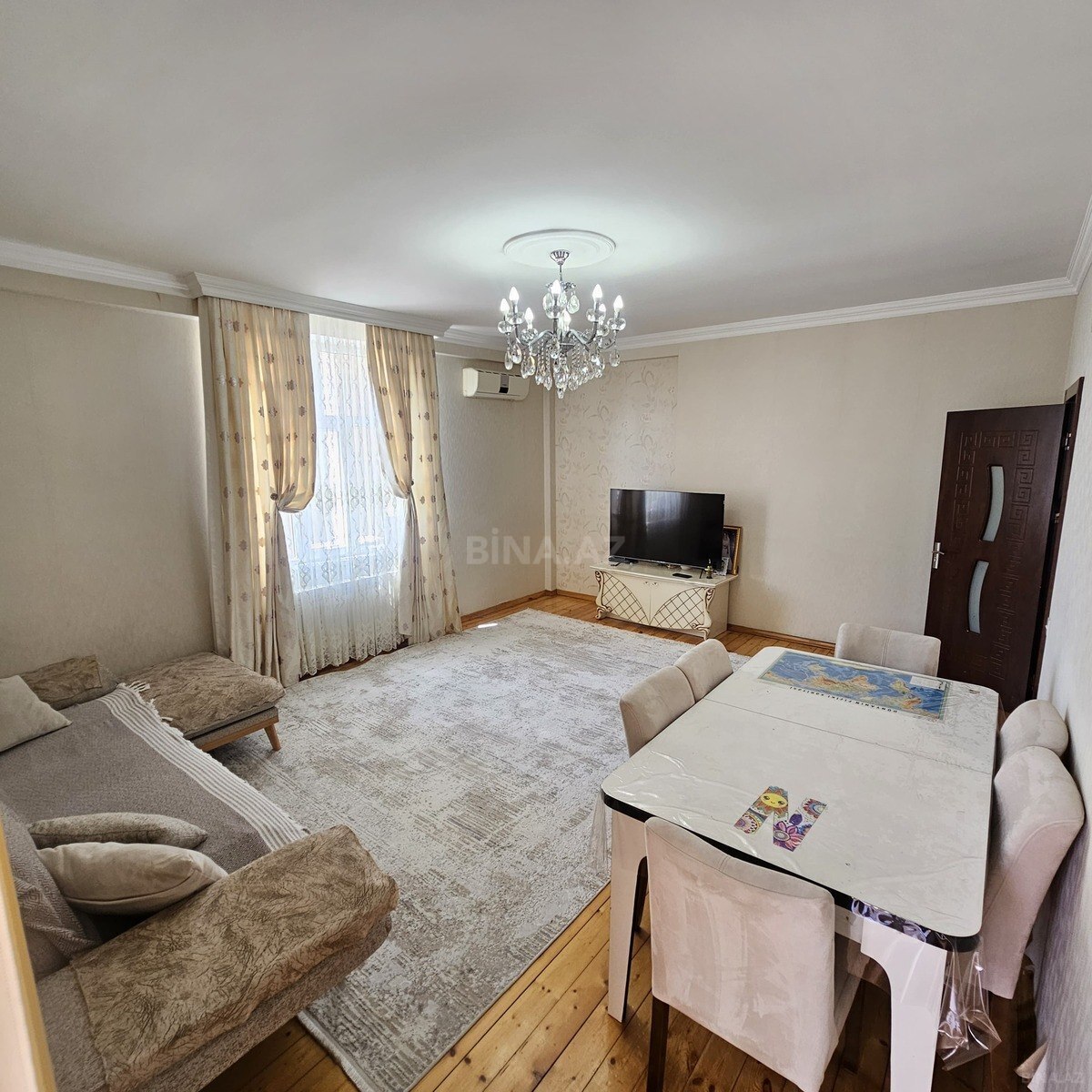 Satılır 2 otaqlı mənzil 92 m²