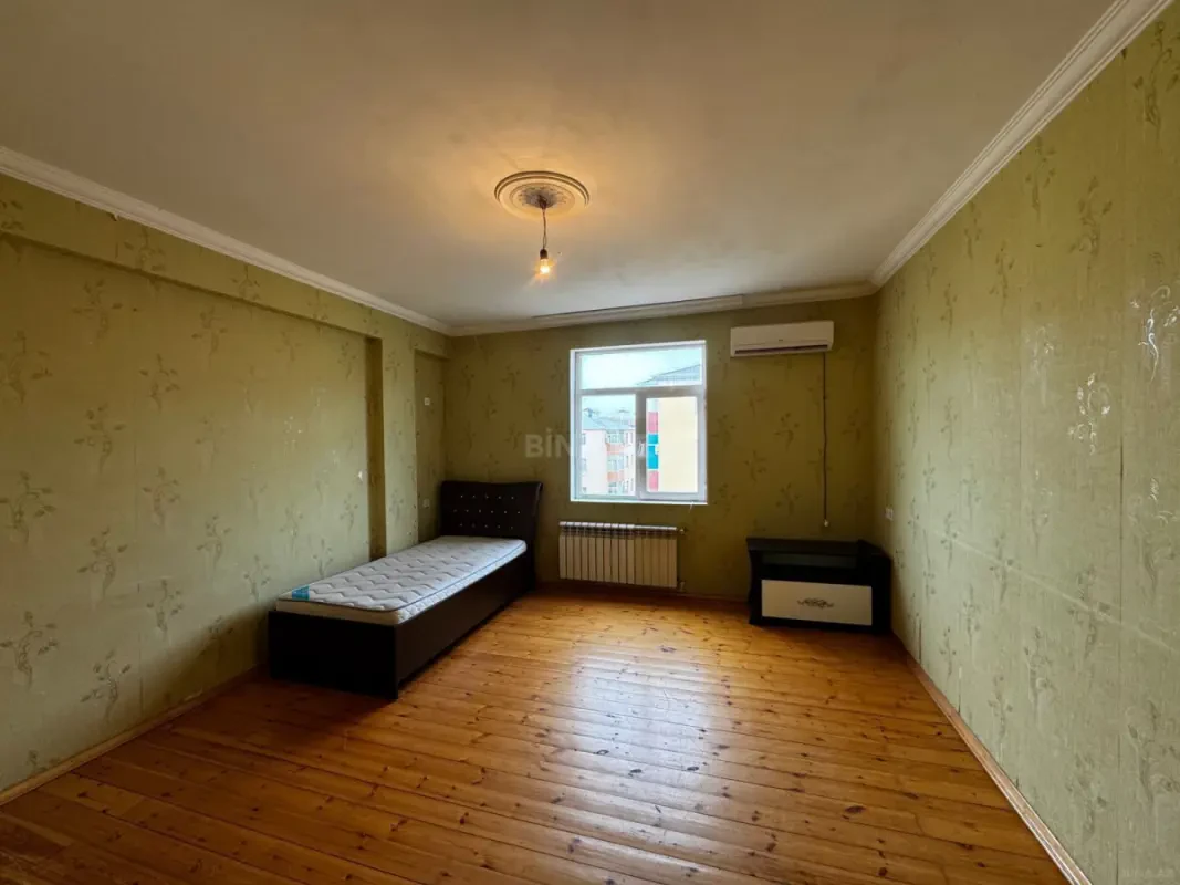 Satılır 2 otaqlı mənzil 70 m²