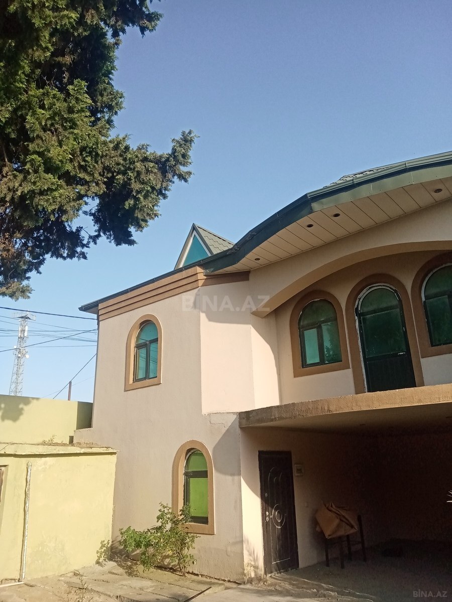 Satılır 7 otaqlı həyət evi 256 m²