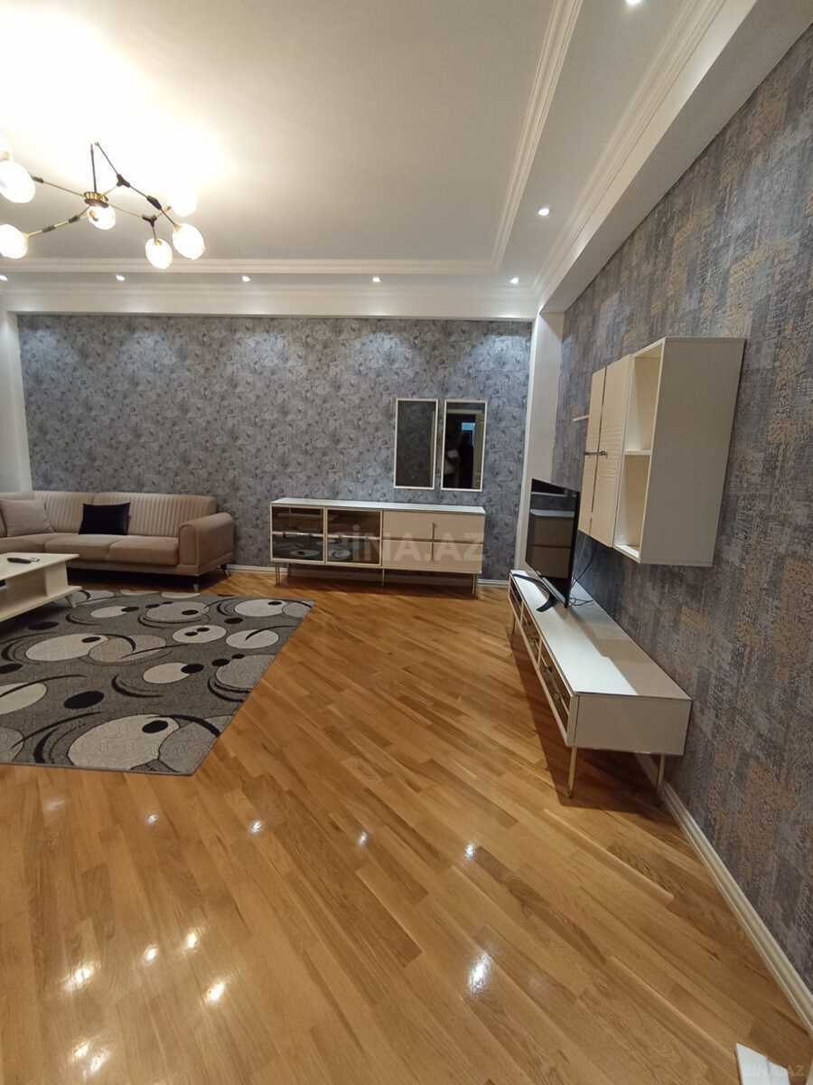 Kirayə verilir 2 otaqlı mənzil 96 m²