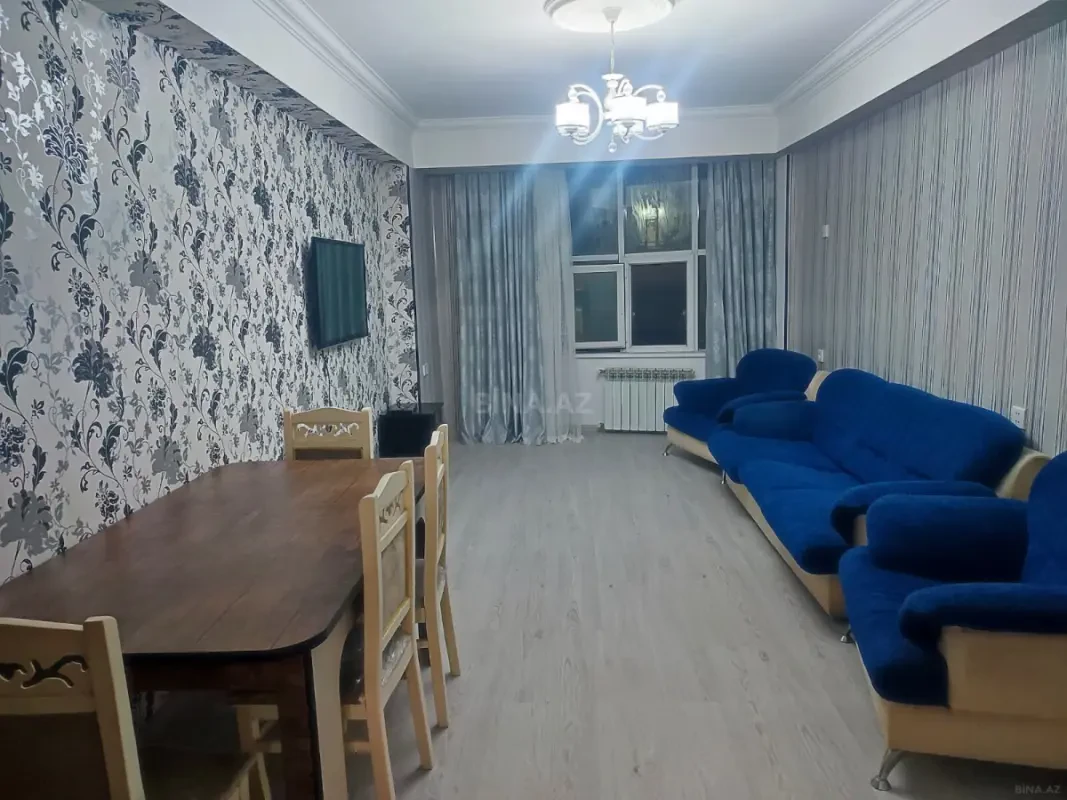 Kirayə verilir 4 otaqlı mənzil 110 m²
