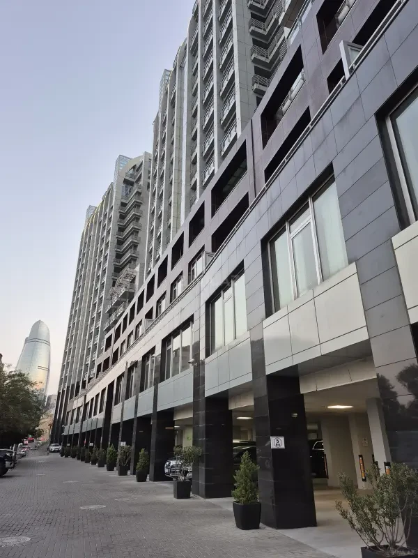 Kirayə verilir 2 otaqlı mənzil 115 m²