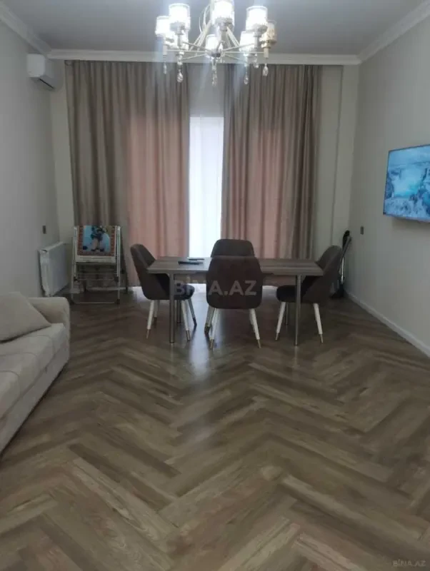 Kirayə verilir 2 otaqlı mənzil 65 m²