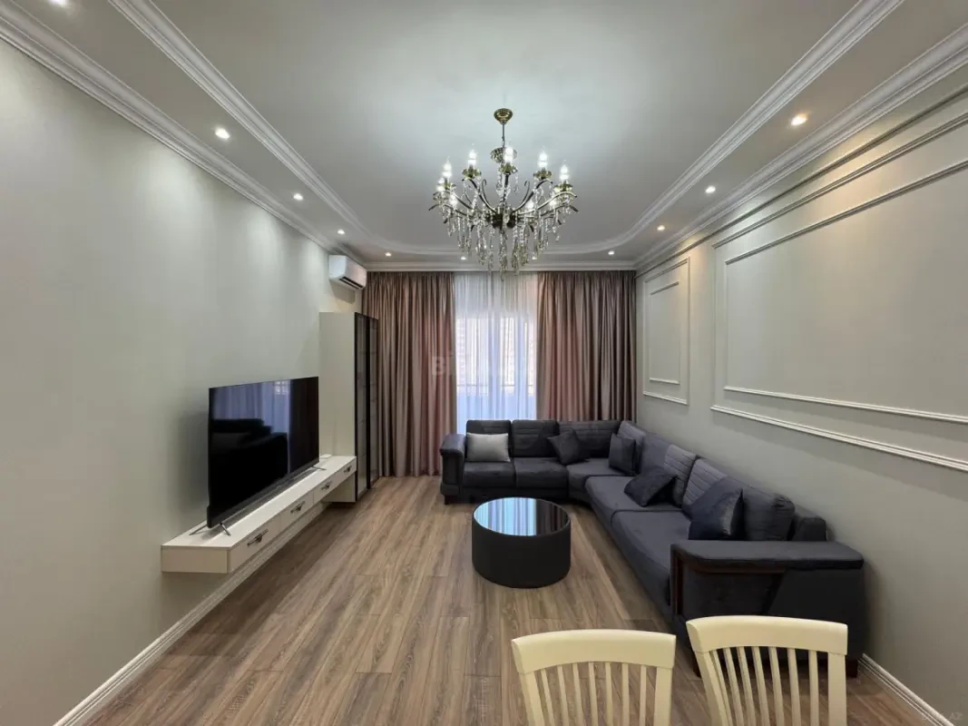 Satılır 3 otaqlı mənzil 113 m²