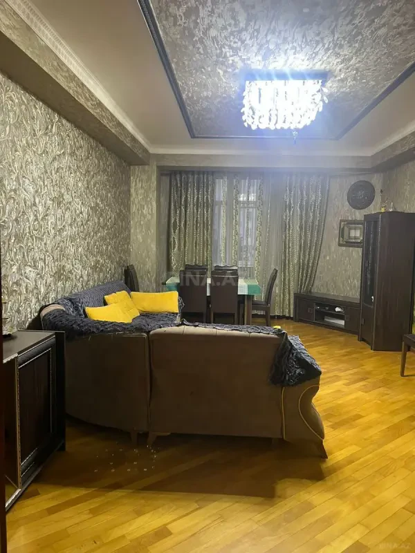 Kirayə verilir 3 otaqlı mənzil 115 m²