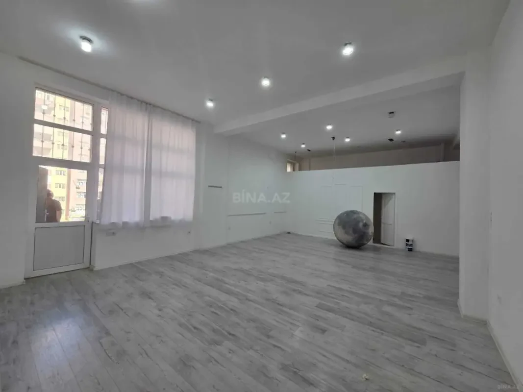 Kirayə verilir 3 otaqlı ofis 120 m²