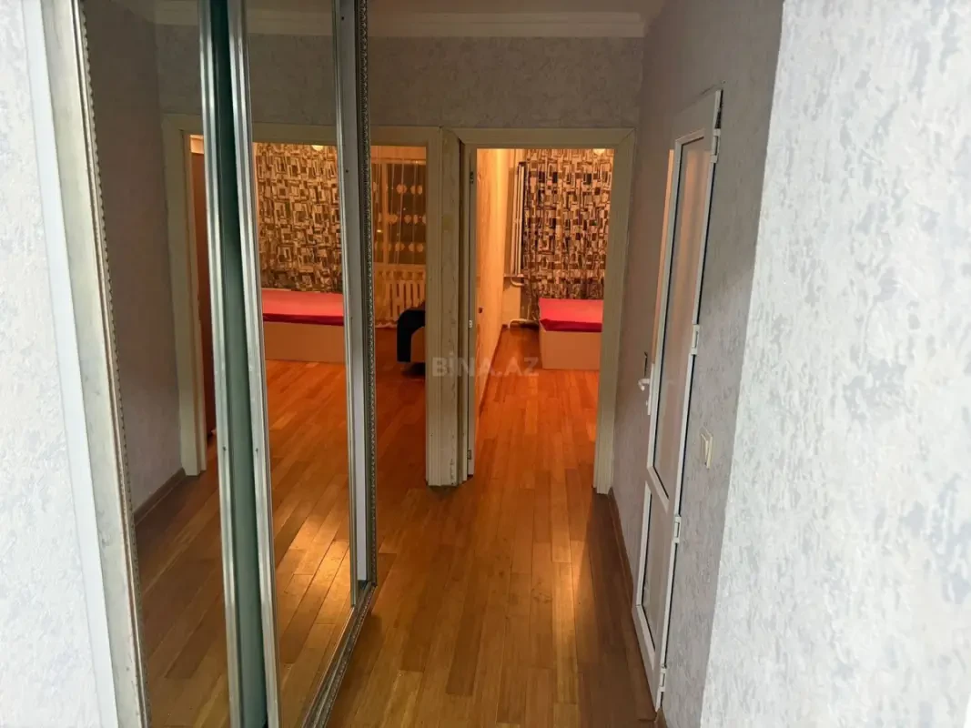 Kirayə verilir 2 otaqlı mənzil 72 m²