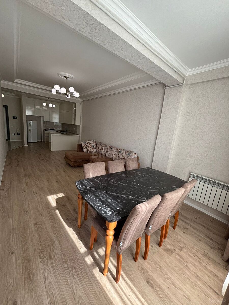 Kirayə verilir 2 otaqlı mənzil 75 m²