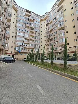 Satılır 3 otaqlı mənzil 135 m² — Bakı, İnşaatçılar 3 otaq 135.00 m²