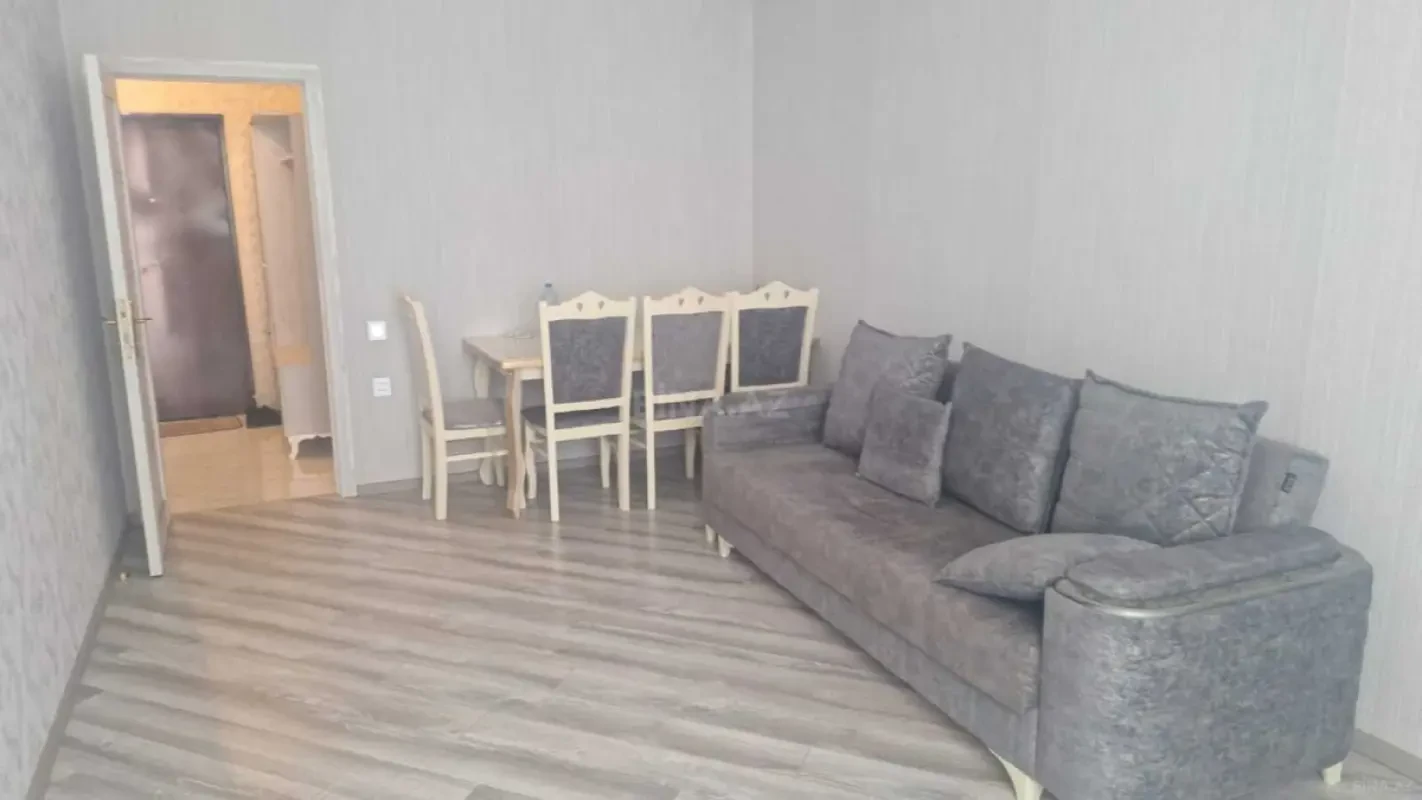 Kirayə verilir 2 otaqlı mənzil 65 m²