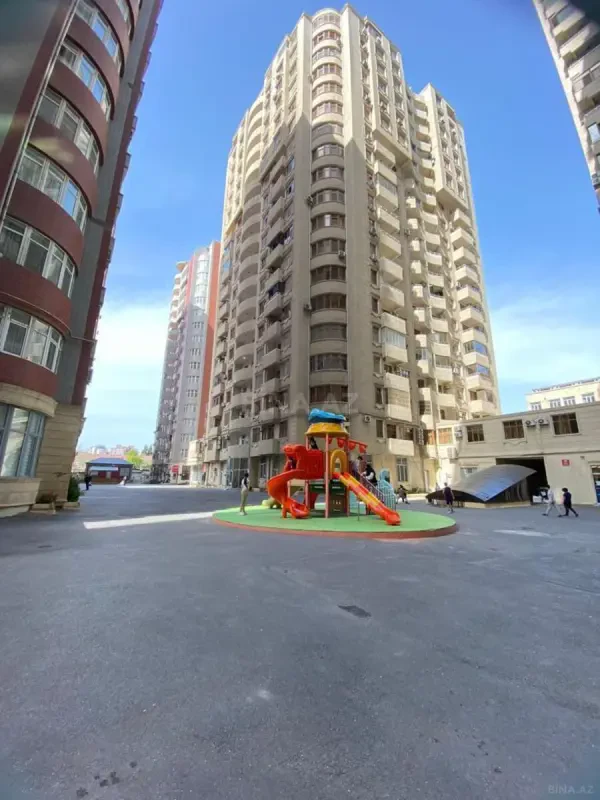 Kirayə verilir 3 otaqlı mənzil 102 m²