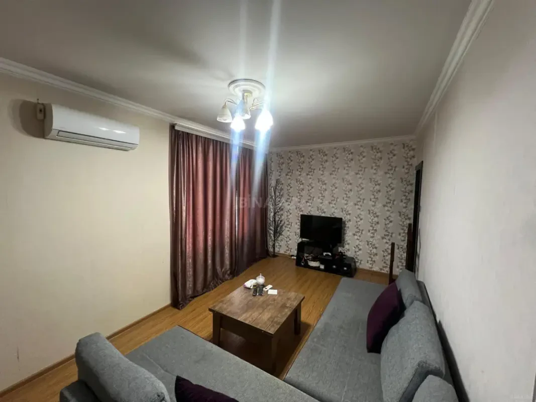 Satılır 1 otaqlı mənzil 45 m²