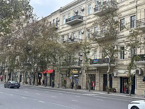 Satılır 3 otaqlı mənzil 77 m² — Bakı, Sahil qəs. 3 otaq 77.00 m²