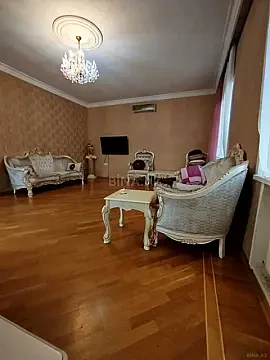 Kirayə verilir 7 otaqlı həyət evi 300 m² — Bakı, Yeni Yasamal 7 otaq 300.00 m²