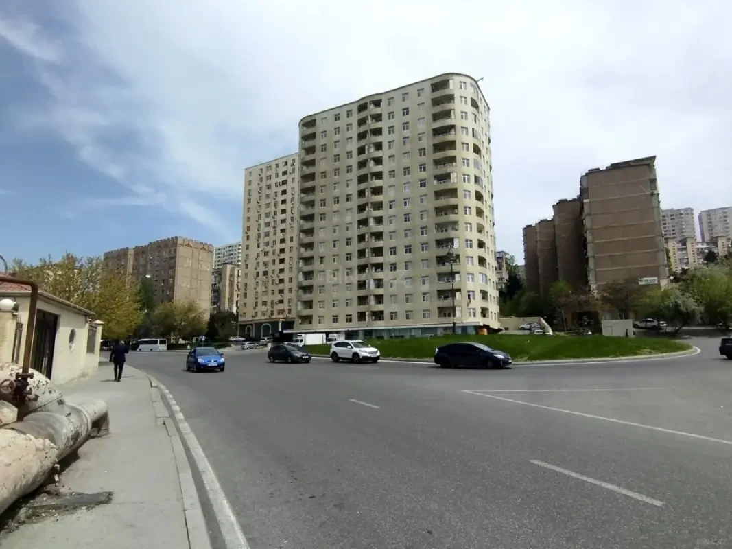 Satılır 2 otaqlı mənzil 58 m²