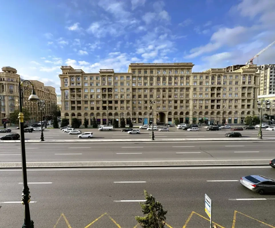 Kirayə verilir 2 otaqlı mənzil 80 m²