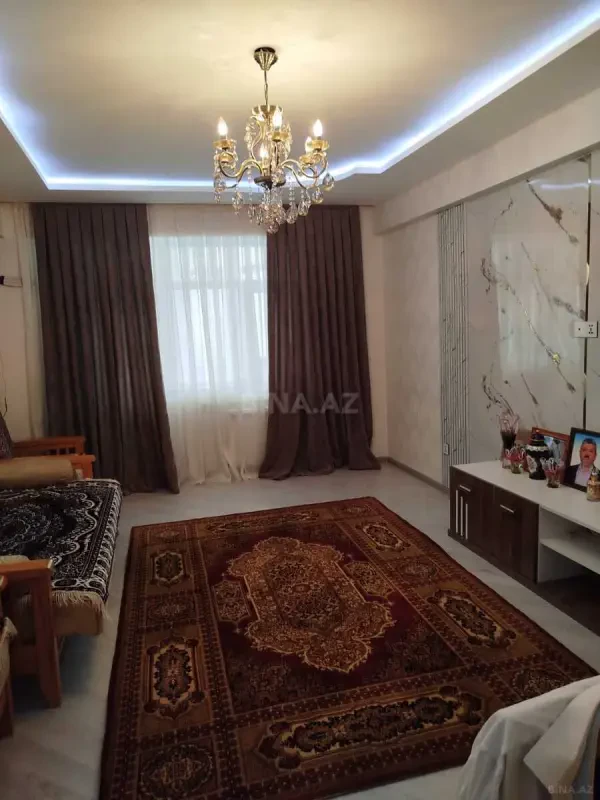 Satılır 3 otaqlı mənzil 110 m²