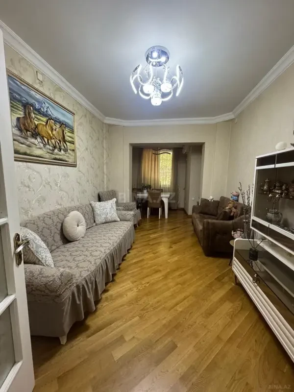 Satılır 2 otaqlı mənzil 70 m²
